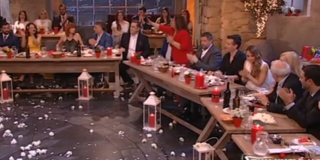 Η Σταυροπούλου αντί για γαρύφαλλο πέταξε αυγό στην Κωνσταντάκη