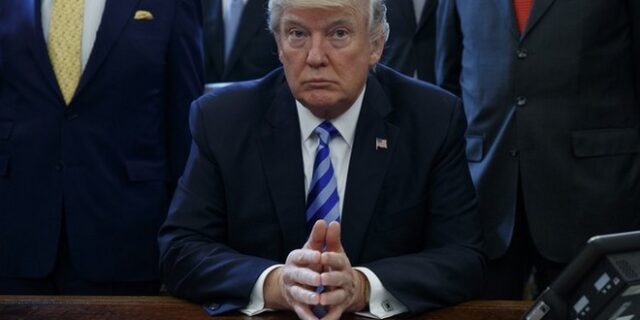 Στρατιωτική δράση στη Συρία εξετάζει ο Τραμπ