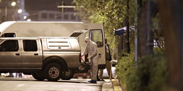 Έκρηξη βόμβας στη Eurobank: Ο φύλακας είδε δύο άτομα να αφήνουν την τσάντα και κάλεσε την Άμεση Δράση