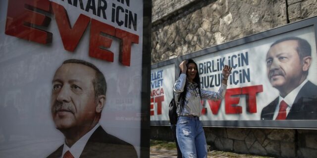Τουρκικό δημοψήφισμα: Δημοσκοπικό θρίλερ λίγα 24ωρα πριν τις κάλπες