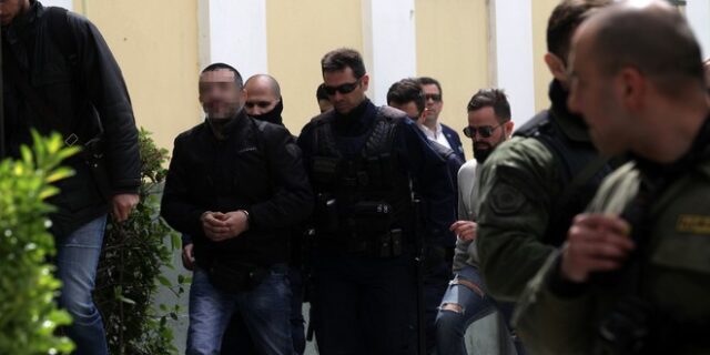 Στον ανακριτή ο 42χρονος χρυσαυγίτης για τον ξυλοδαρμό του φοιτητή