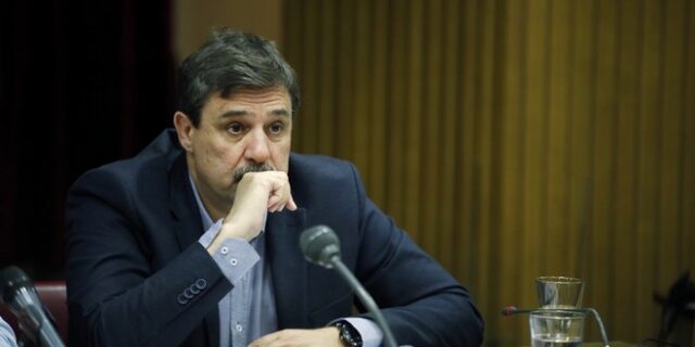 Προς αναζήτηση νέας λύσης για ιδιοκτησιακό και ωράριο των φαρμακείων