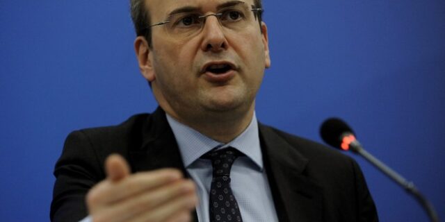 Χατζηδάκης: Μικροψυχία και δημαγωγία Τσίπρα στα Τέμπη