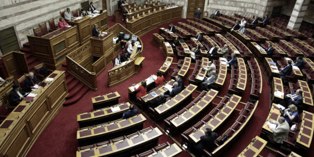 ‘Πέρασε’ το νομοσχέδιο για τους διευθυντές στα σχολεία