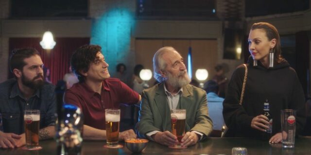 Γιατί η Τάμτα παραγγέλνει Amstel Free;