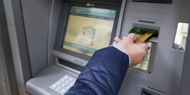 Capital Controls: Πώς μεθοδεύουν τη χαλάρωση