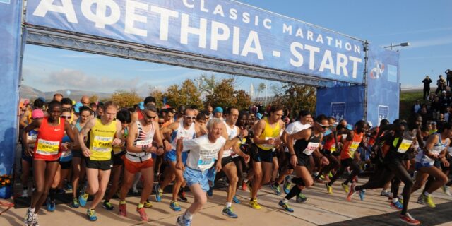 Τρεις ασπρομάλληδες μαραθωνοδρόμοι από την ελληνική ύπαιθρο στη μεγάλη οθόνη