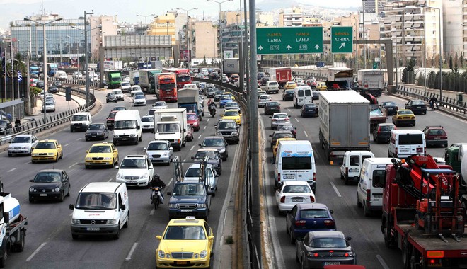 Απαγόρευση ασφάλισης οχημάτων που δεν περνούν ΚΤΕΟ εξετάζει το υπ. Μεταφορών