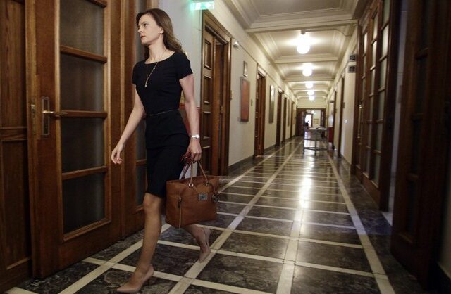 Αχτσιόγλου: Επαναφορά στις συλλογικές συμβάσεις τον Αύγουστο του ’18
