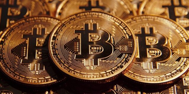 Γιατί το Bitcoin ‘έσπασε’ το φράγμα των 2.000 δολαρίων