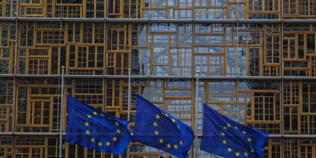 Πιέζουν την κυβέρνηση και την αντιπολίτευση για εφαρμογή των μέτρων