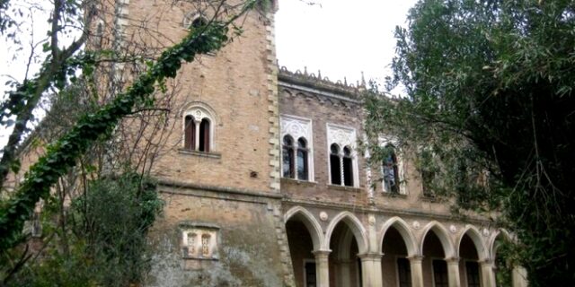 Στο ‘σφυρί’ το ιστορικό Castello Bibelli της Κέρκυρας