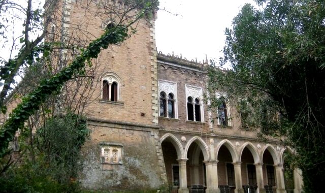 Στο ‘σφυρί’ το ιστορικό Castello Bibelli της Κέρκυρας
