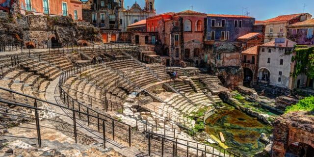 Κατάνια: η μαύρη πόλη της Σικελίας που σε μαγεύει