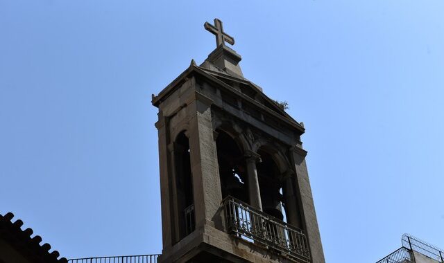 Ιερόσυλοι άρπαξαν 11 εικόνες από ναό στα ελληνοαλβανικά σύνορα