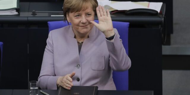 Νίκη της Μέρκελ στην έδρα του Σουλτς