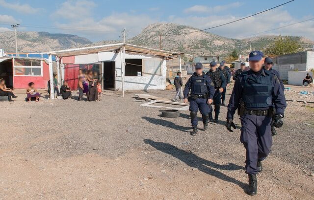 Έφοδος της ΕΛ.ΑΣ. στον καταυλισμό Ρομά του Ασπροπύργου