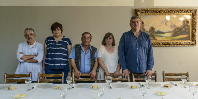 Δείπνο με πέντε άστεγους στην Αθήνα