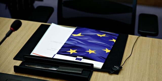 Πρώτα η δόση και μετά χρέος και QE
