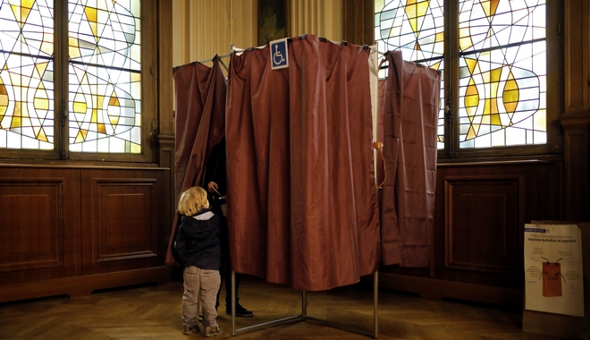 Γαλλικές εκλογές: Αριθμός ρεκόρ για τα λευκά και άκυρα ψηφοδέλτια