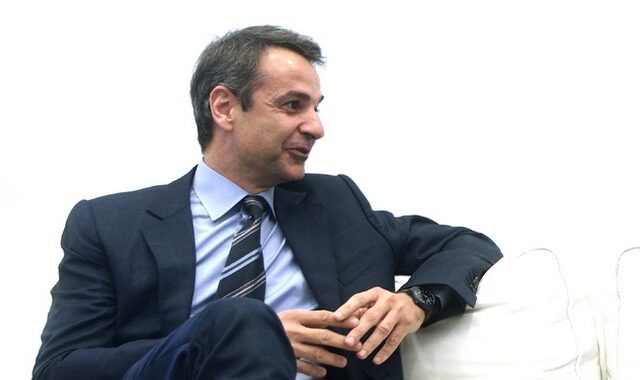 ΝΔ: Σκληρό ροκ με την κυβέρνηση και με το Ποτάμι