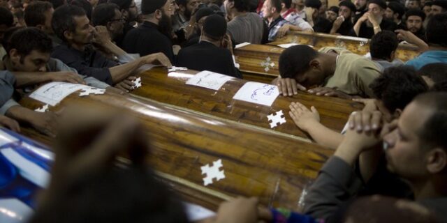 Επίθεση στους Κόπτες της Αιγύπτου: O Isis ανέλαβε την ευθύνη