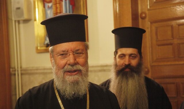 Κύπρος: Τερματισμό των συνομιλιών προτείνει ο Αρχιεπίσκοπος Χρυσόστομος