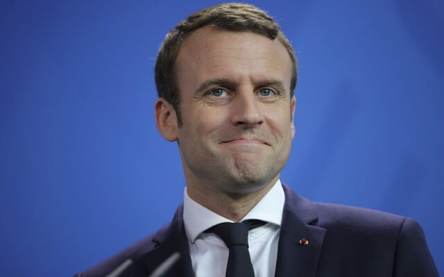 Γαλλία: ‘Ψαλίδι’ Μακρόν στους συνεργάτες των υπουργών