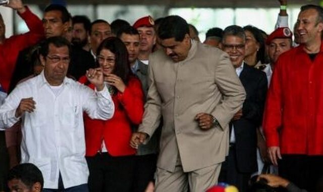 Βενεζουέλα: Αυξάνονται οι νεκροί στις διαδηλώσεις και ο Μαδούρο… χορεύει
