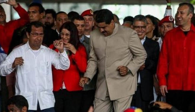 Βενεζουέλα: Αυξάνονται οι νεκροί στις διαδηλώσεις και ο Μαδούρο… χορεύει