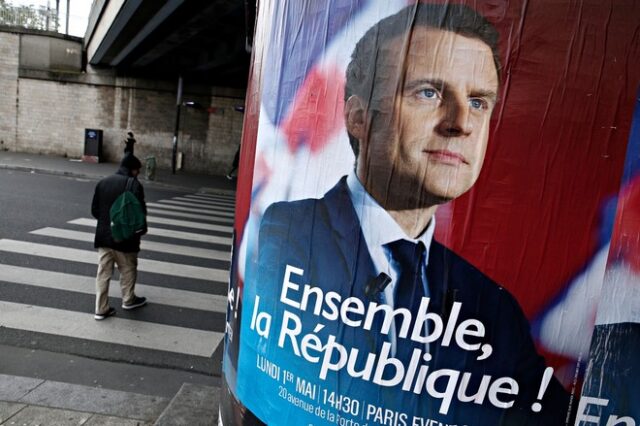 Γαλλικές εκλογές: Οι πρώτες εκτιμήσεις δείχνουν άνετη επικράτηση του Εμανουέλ Μακρόν