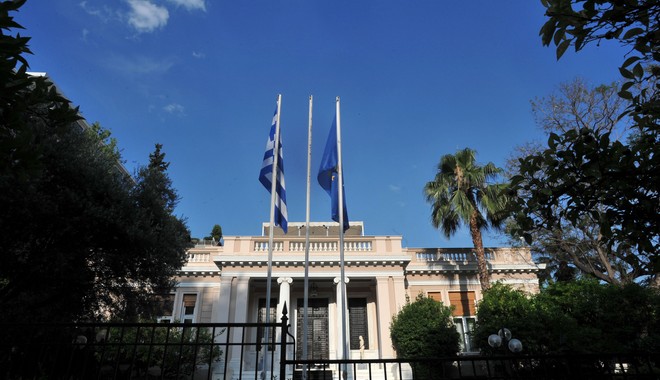 Μαξίμου: Ο Μητσοτάκης κρίνει εξ ιδίων τα αλλότρια για τη διαπλοκή