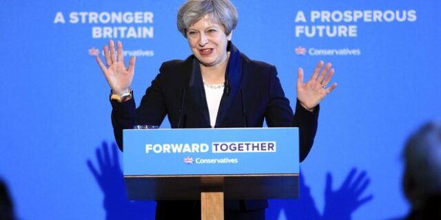 Βρετανία: Διατηρούν το πάνω χέρι οι Τόρις της Μέι ενόψει των εκλογών