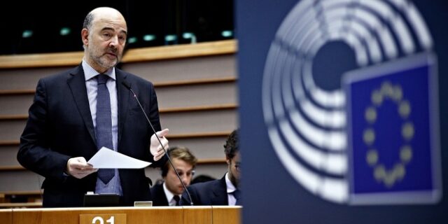 Δημόσιες ευχές, κρυφά μηνύματα