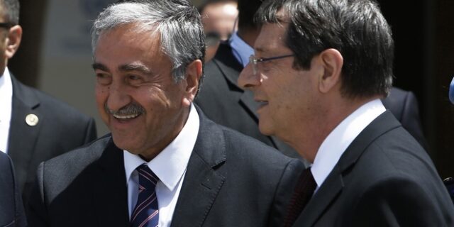 Αναστασιάδης – Ακιντζί αποφασίζουν για τα επόμενα βήματα της διαπραγμάτευσης