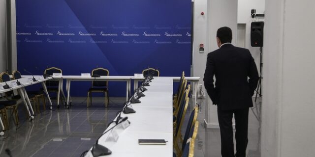 Η ΝΔ καταψηφίζει συνολικά το ‘τέταρτο μνημόνιο’