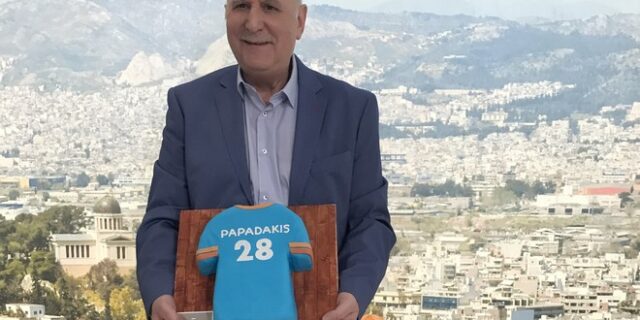 Ο Παπαδάκης 28 χρόνια τώρα, συνήθισε τη μοναξιά της κορυφής