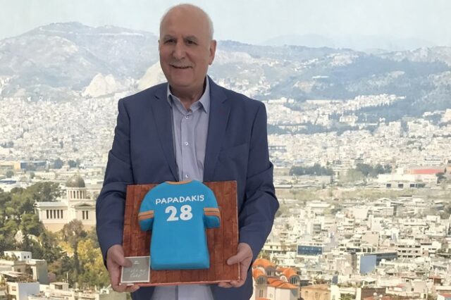 Ο Παπαδάκης 28 χρόνια τώρα, συνήθισε τη μοναξιά της κορυφής