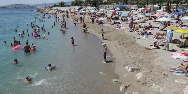 Παραχώρηση αιγιαλού και παραλιών σε δήμους