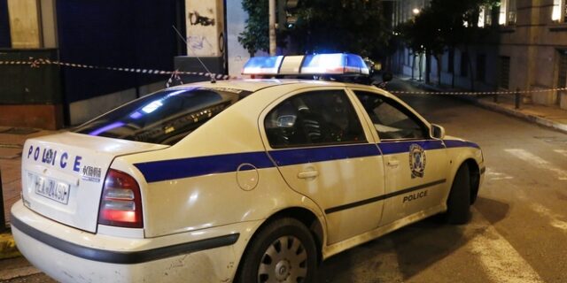 Αγρία συμπλοκή για ένα κινητό, με αποτέλεσμα έναν νεκρό και έναν τραυματία