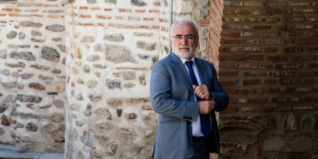 Ο Ιβάν Σάββιδης μπαίνει στο Mega