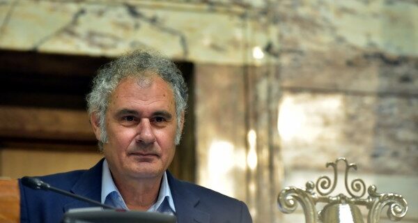 Σεβαστάκης στο Ραδιόφωνο 24/7: Λείπει η κουλτούρα για συνεργασία Αριστεράς – Δεξιάς