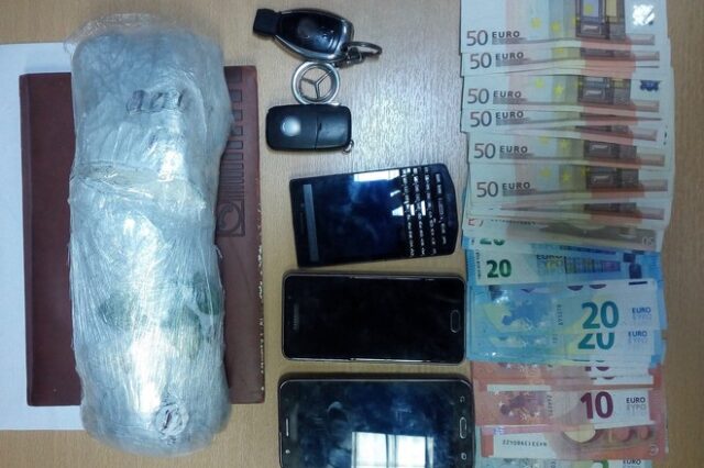 Εξαρθρώθηκε σπείρα που διακινούσε μεγάλες ποσότητες κοκαΐνης