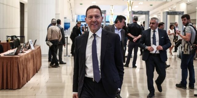 Στουρνάρας: Μένουν μόνο λίγα να γίνουν