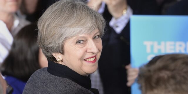 Βρετανία: Ευρύ προβάδισμα διατηρούν οι Συντηρητικοί έναντι των Εργατικών