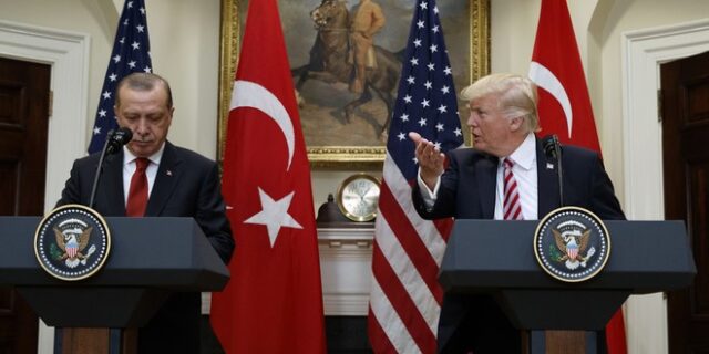 Τραμπ προς Πεντάγωνο: Εξοπλίστε τους Κούρδους