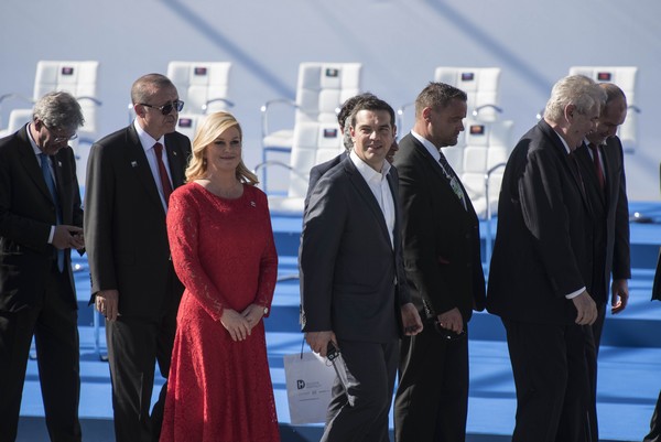 Τσίπρας για προσφυγικό: Το ΝΑΤΟ μας έχει βοηθήσει