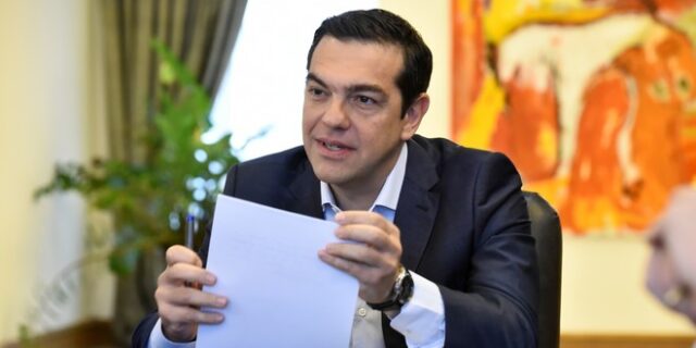 Τσίπρας καθησυχάζει ΣΥΡΙΖΑ: Δε θα εφαρμοστούν μέτρα χωρίς το χρέος