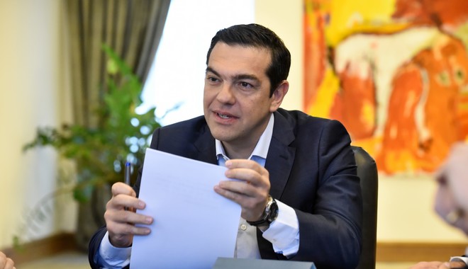 Τσίπρας καθησυχάζει ΣΥΡΙΖΑ: Δε θα εφαρμοστούν μέτρα χωρίς το χρέος