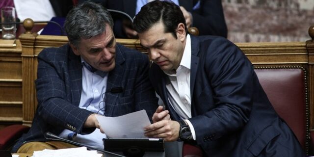 Μέτρα για το χρέος ή έξωση στο ΔΝΤ